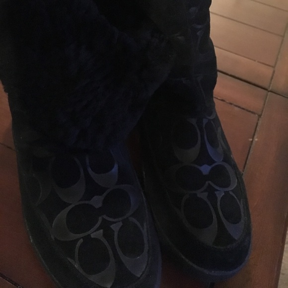 Coach Signature Suede/fur winter boots. - Picture 3 of 5